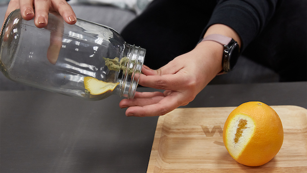 Pomarančová šupka pri skladovaní konopy